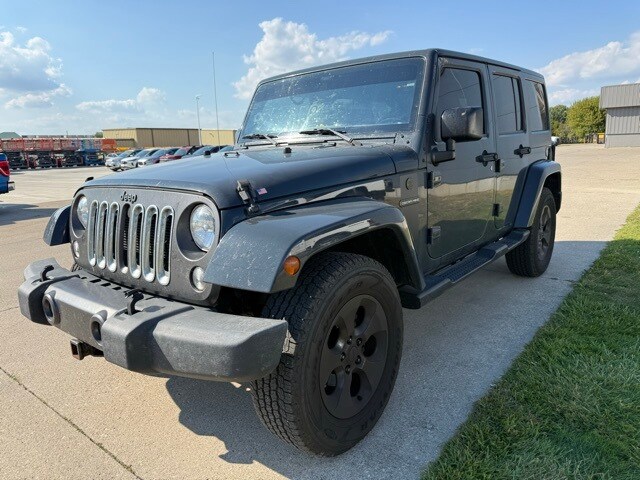 2017 Jeep Wrangler Unlimited Freedom photo 2