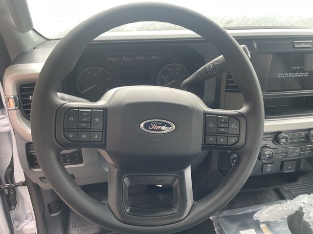 2026 Ford F-550 Super Duty Chassis Cab XLT - Photo 18