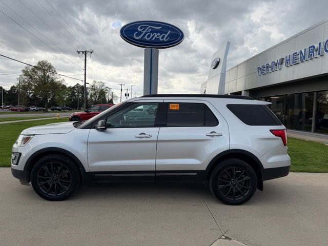 Used 2017 Ford Explorer XLT with VIN 1FM5K8D83HGD46296 for sale in Archbold, OH
