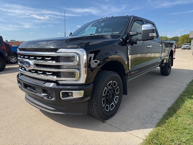 2024 Ford F-350 photo 2