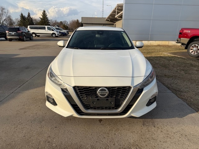 Used 2019 Nissan Altima Platinum with VIN 1N4BL4FW4KN315544 for sale in Archbold, OH