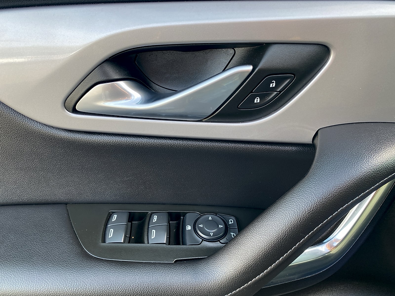 2022 Chevrolet Blazer 2LT - Photo 18