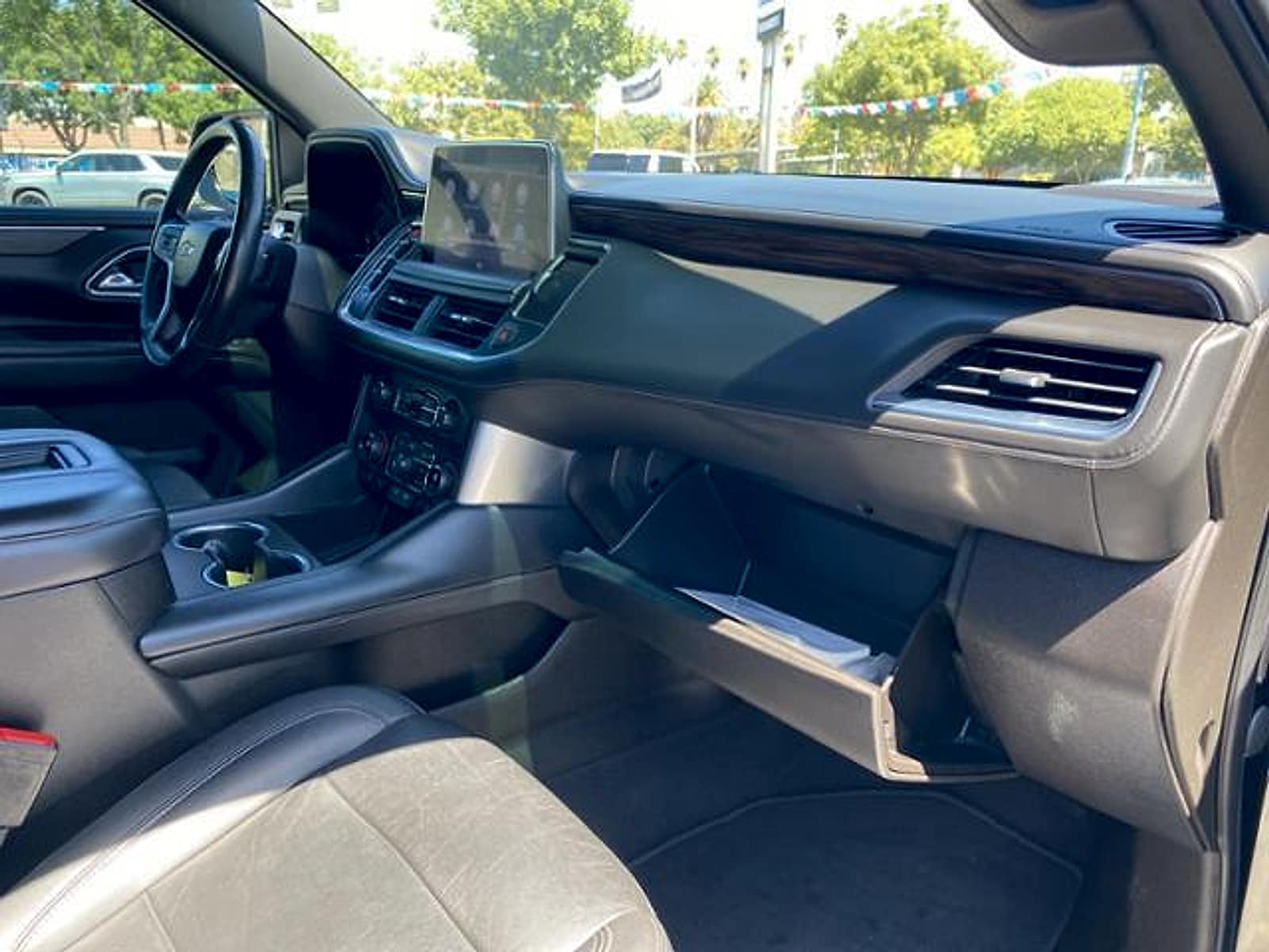 2021 Chevrolet Tahoe LT - Photo 25