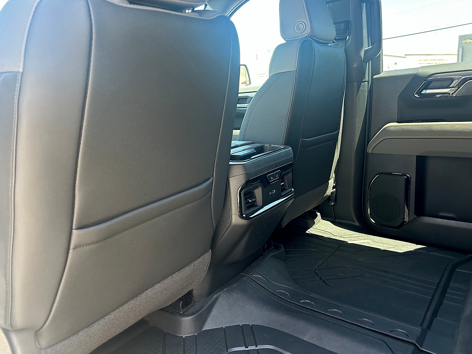 2026 Chevrolet Silverado 1500 ZR2 - Photo 29