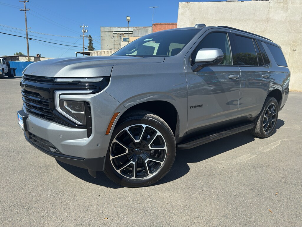 2025 Chevrolet Tahoe RST photo 3
