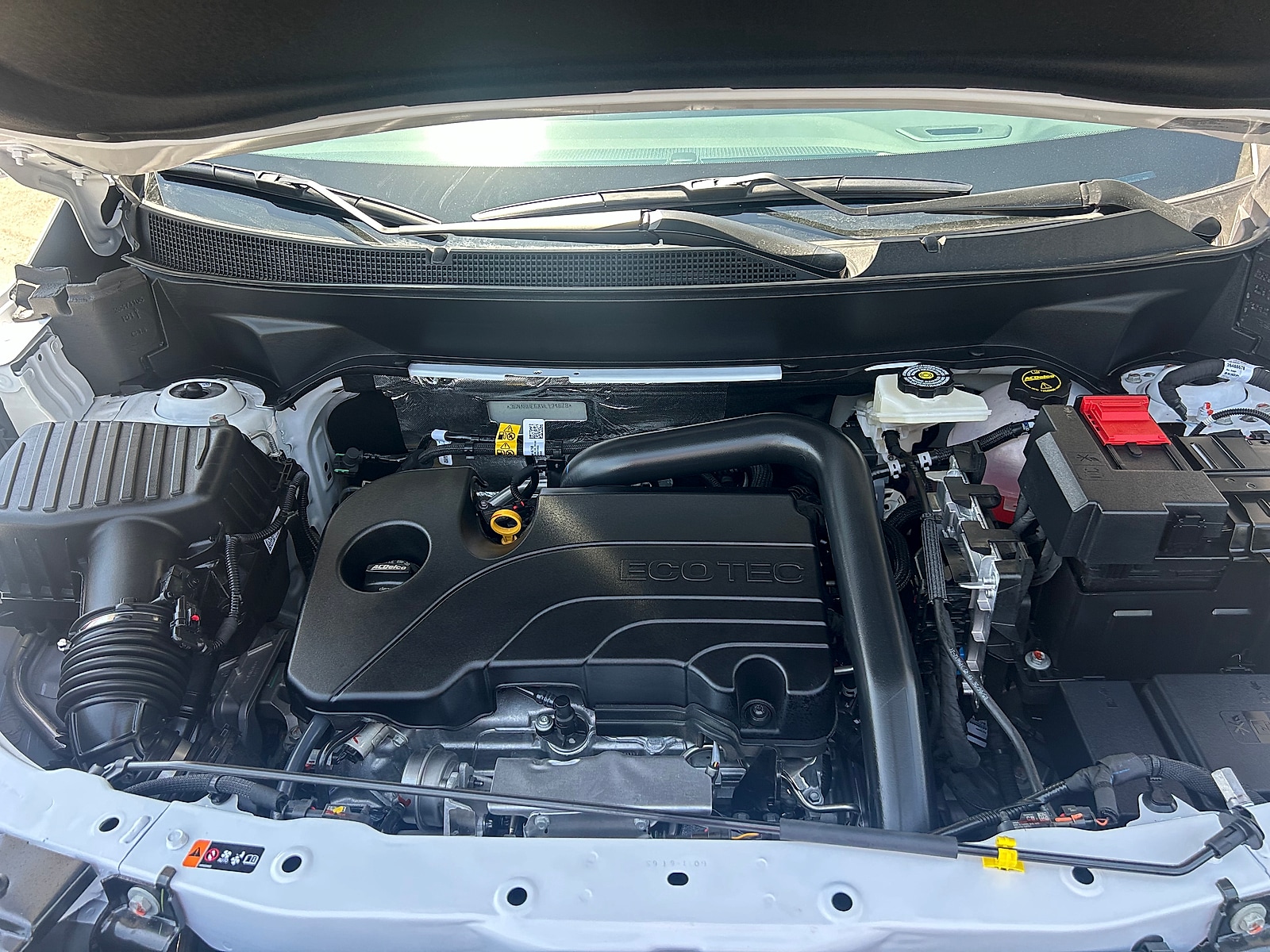 2027 Chevrolet Equinox LT - Photo 10
