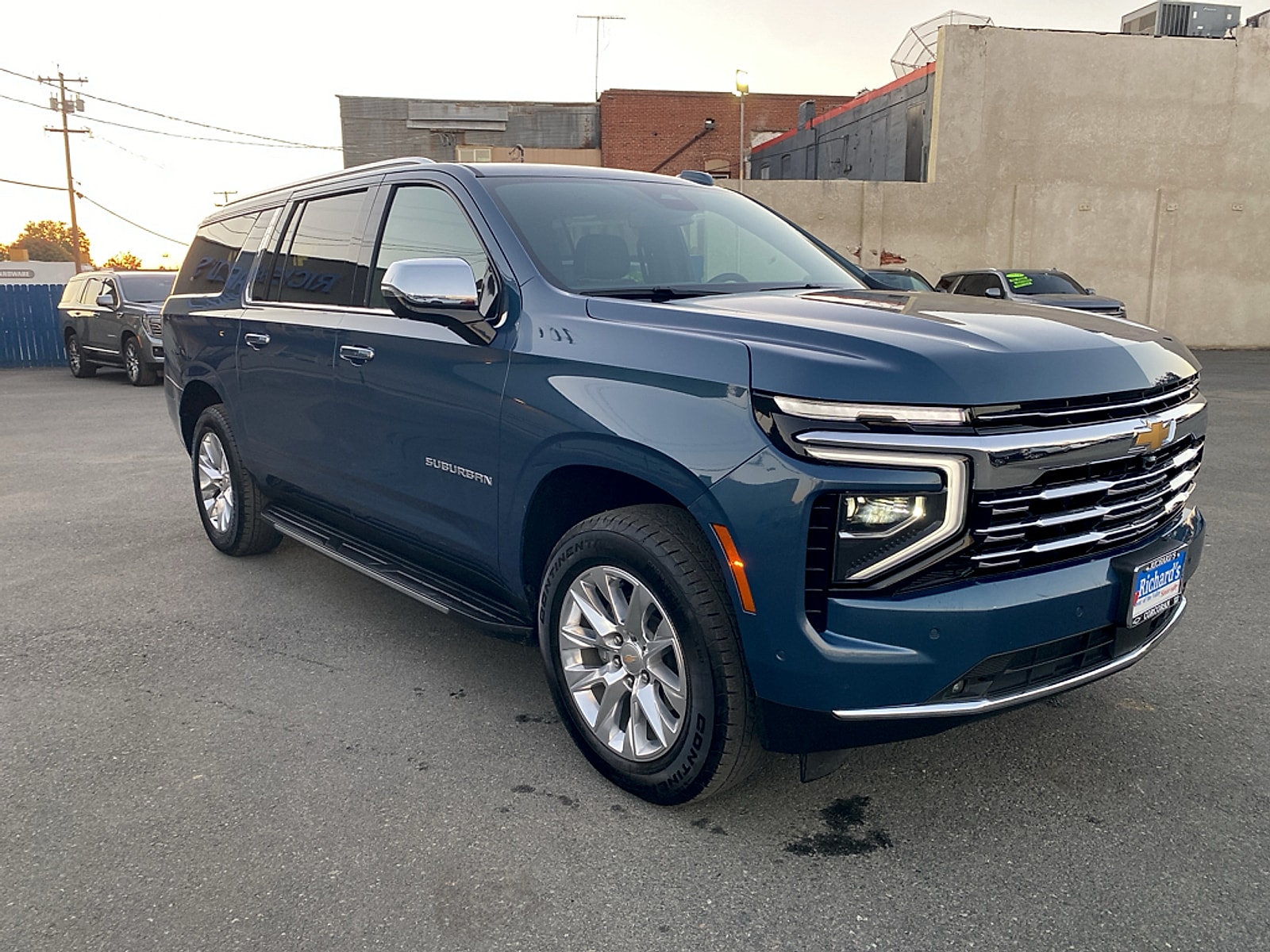2025 Chevrolet Suburban Premier - Photo 8