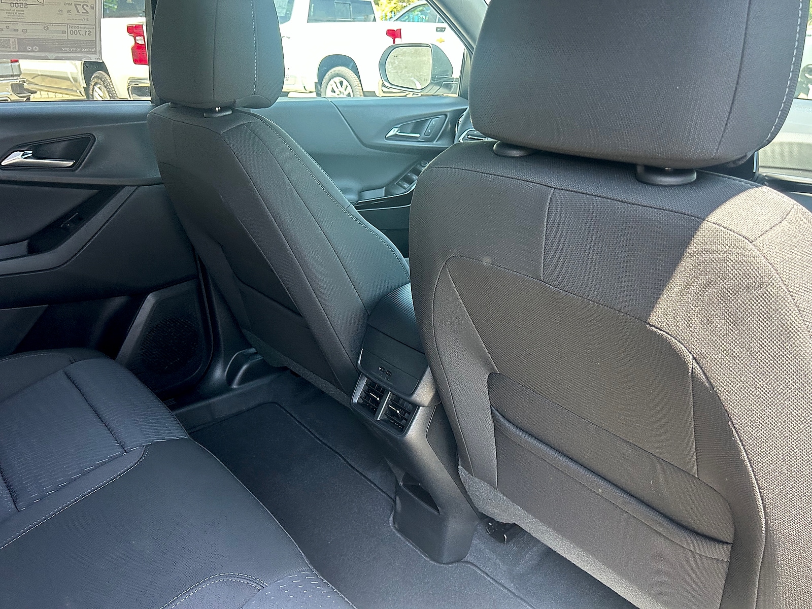 2027 Chevrolet Equinox LT - Photo 28