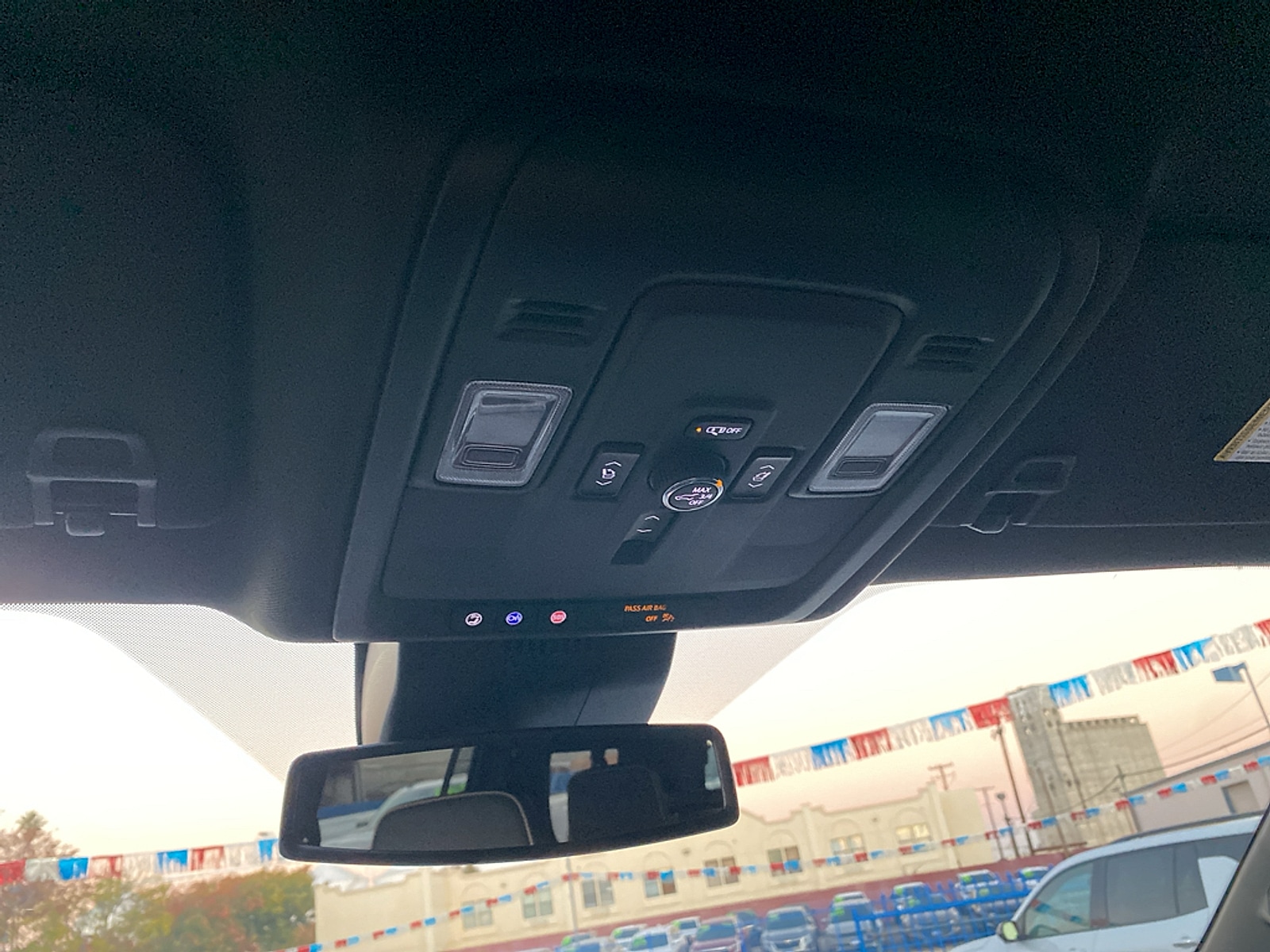 2025 Chevrolet Suburban Premier - Photo 31