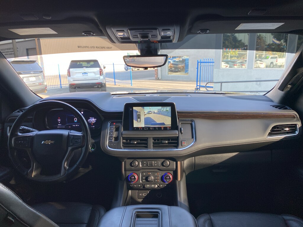 2022 Chevrolet Tahoe High Country photo 2