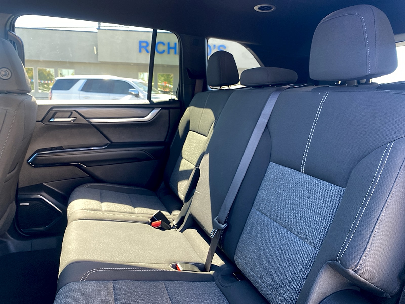 2025 GMC Acadia Elevation - Photo 13