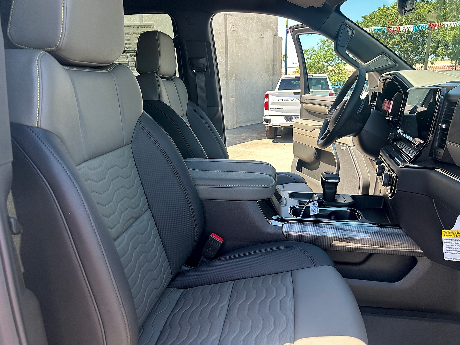 2026 Chevrolet Silverado 1500 ZR2 - Photo 36