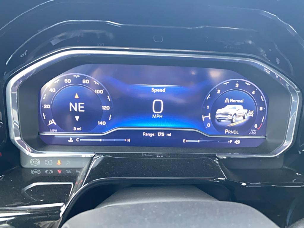 2025 Chevrolet Silverado 1500 LT photo 2