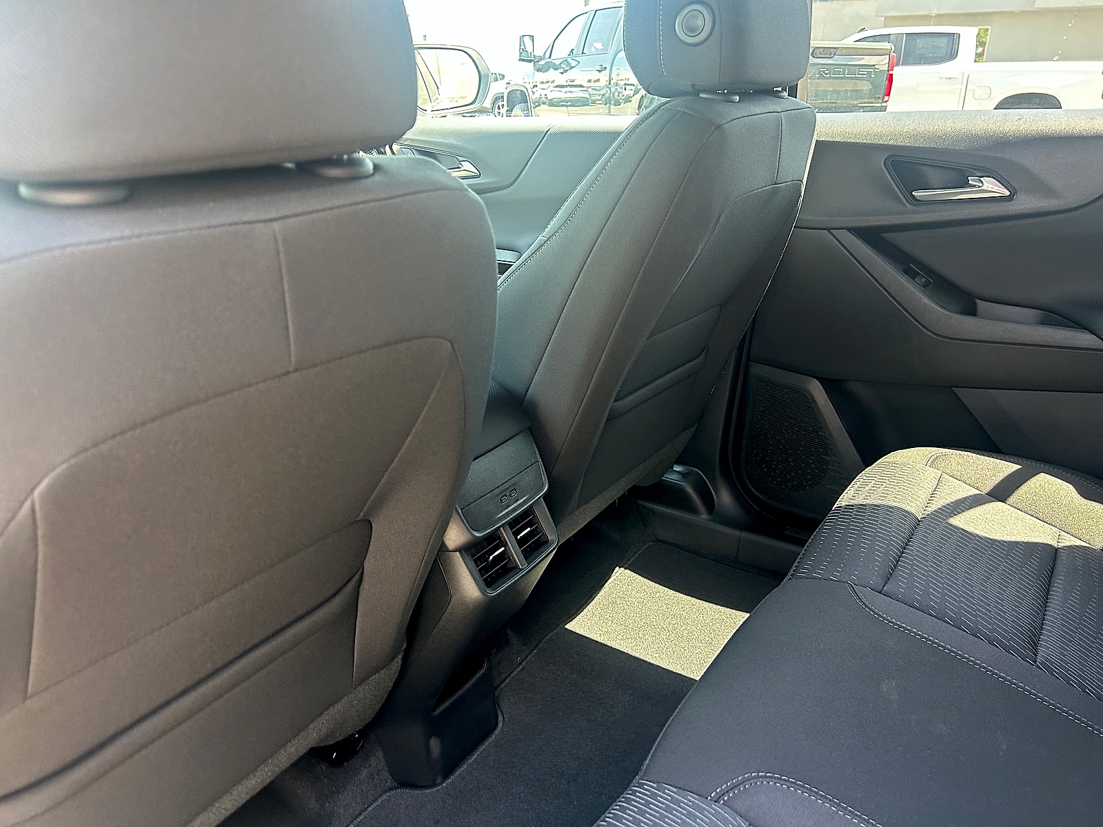 2027 Chevrolet Equinox LT - Photo 23