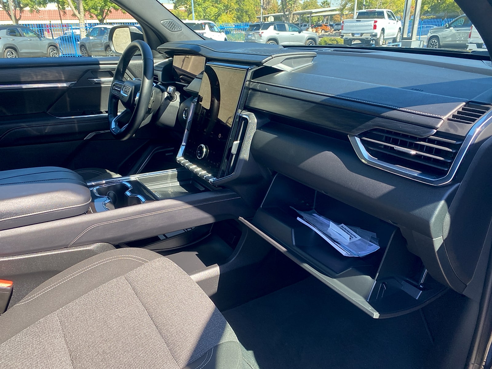 2025 GMC Acadia Elevation - Photo 17