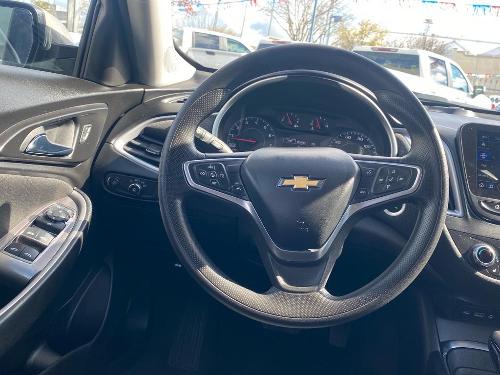 2023 Chevrolet Malibu 1LT photo 4