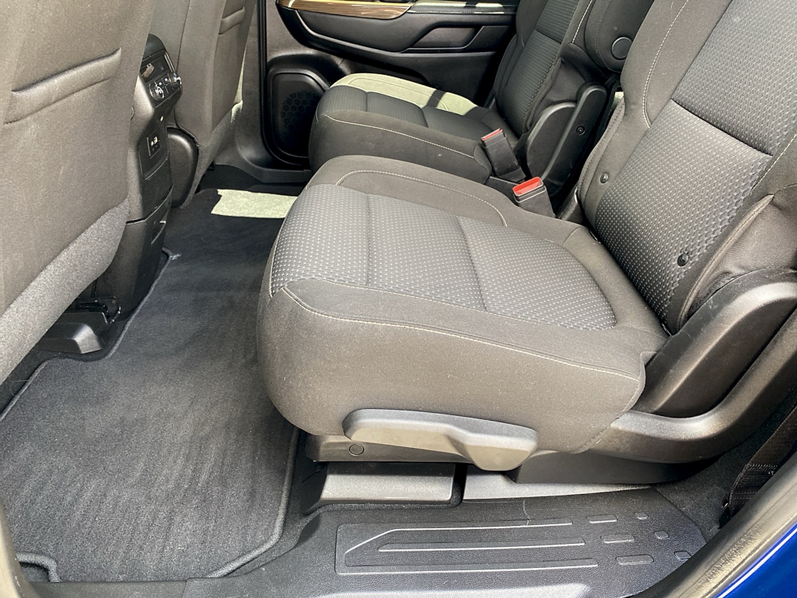 2023 GMC Acadia SLE - Photo 17