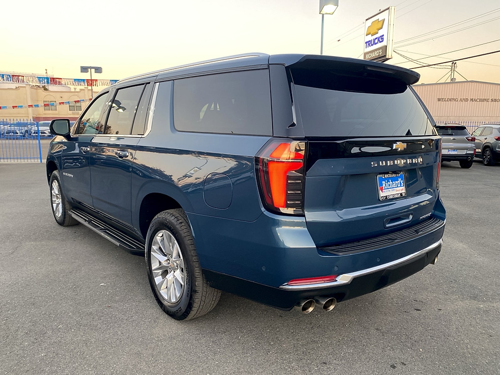 2025 Chevrolet Suburban Premier - Photo 10
