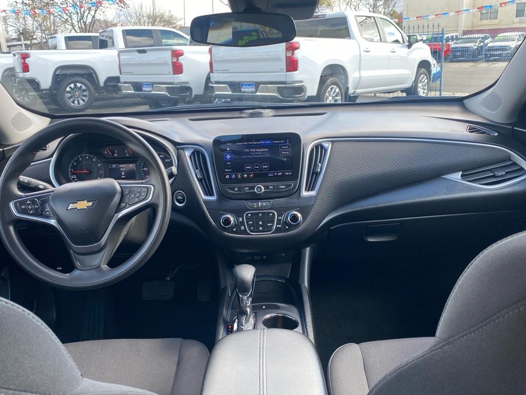 2023 Chevrolet Malibu 1LT photo 3