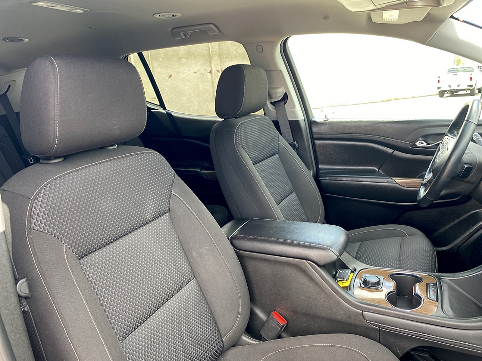 2023 GMC Acadia SLE - Photo 21