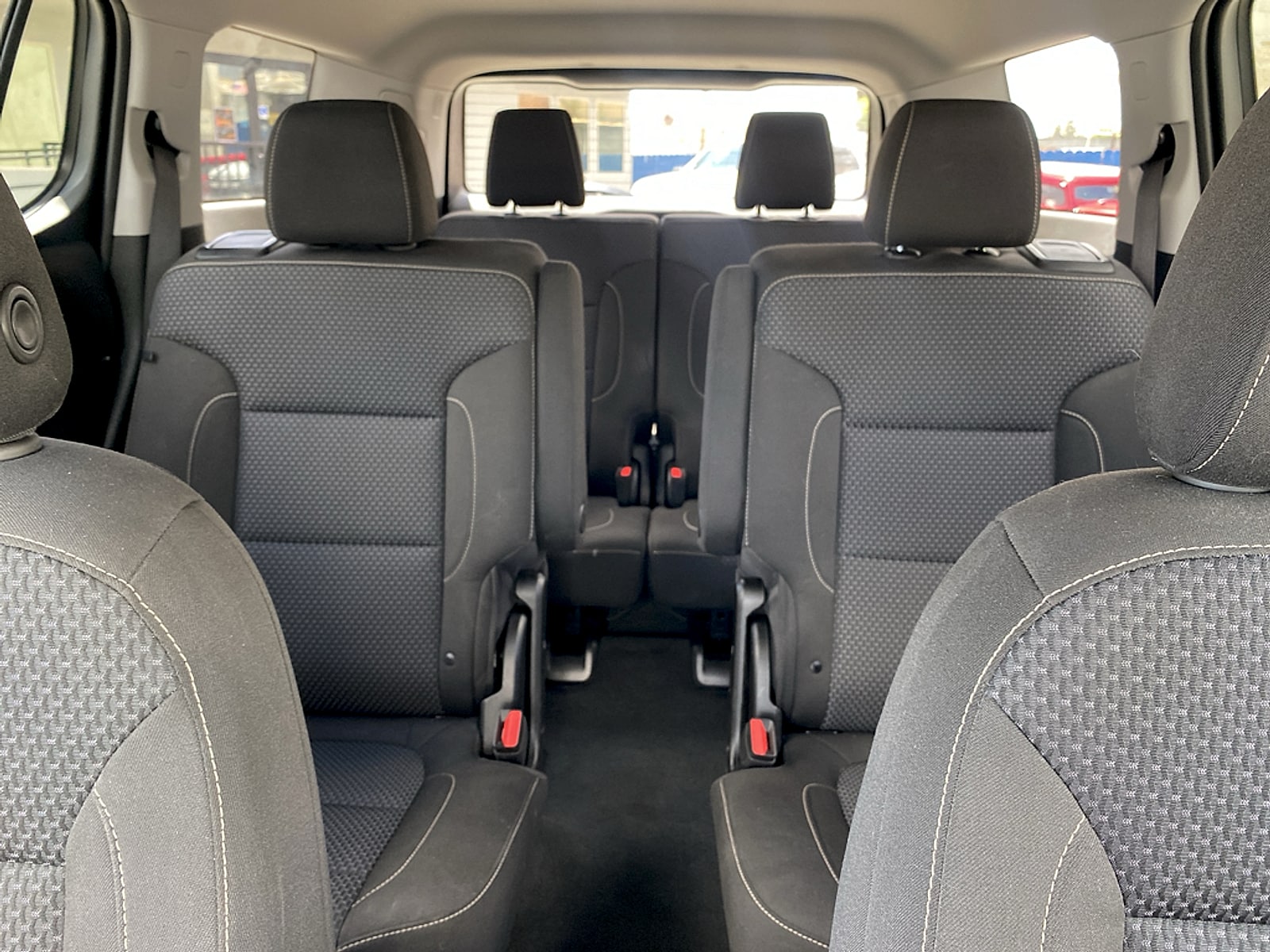 2023 GMC Acadia SLE - Photo 24