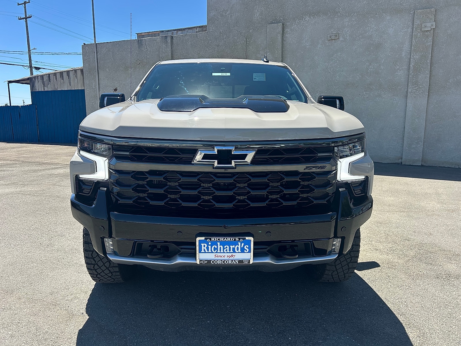 2026 Chevrolet Silverado 1500 ZR2 - Photo 8