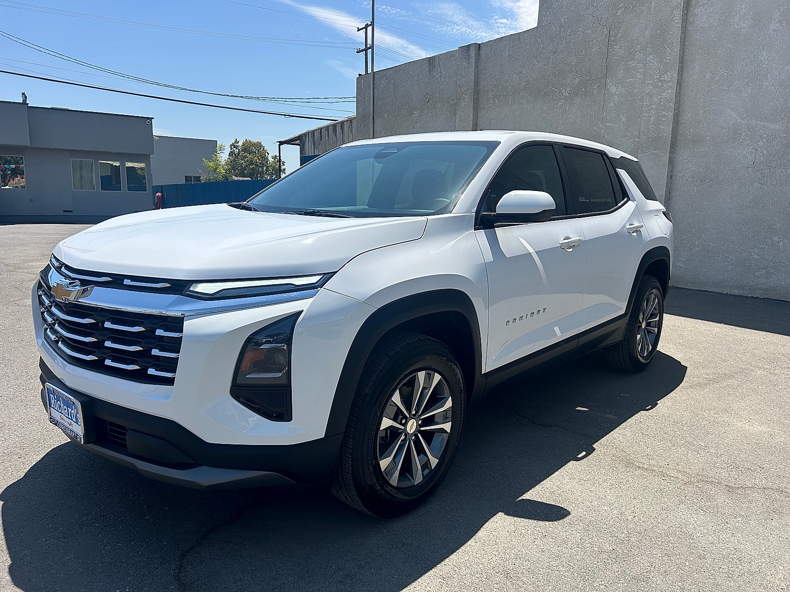 2027 Chevrolet Equinox LT - Photo 7