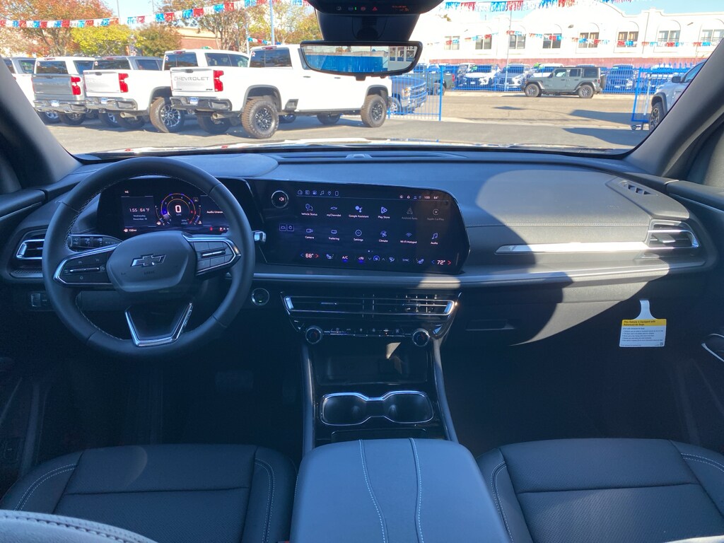 2026 Chevrolet Traverse photo 3