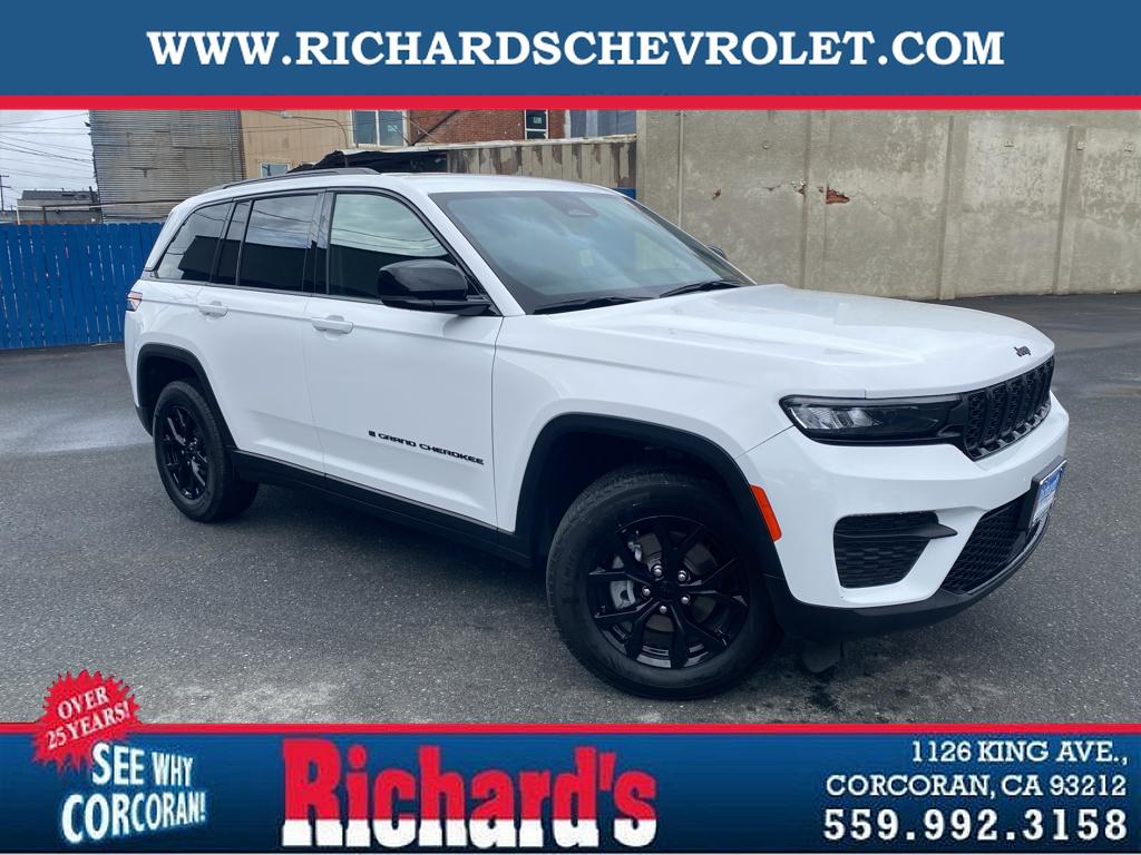 2024 Jeep Grand Cherokee Altitude's photo