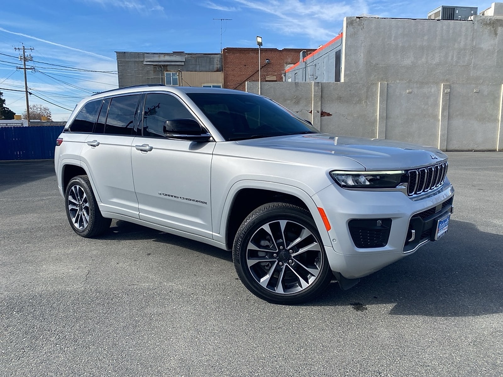 2022 Jeep Grand Cherokee Overland's photo