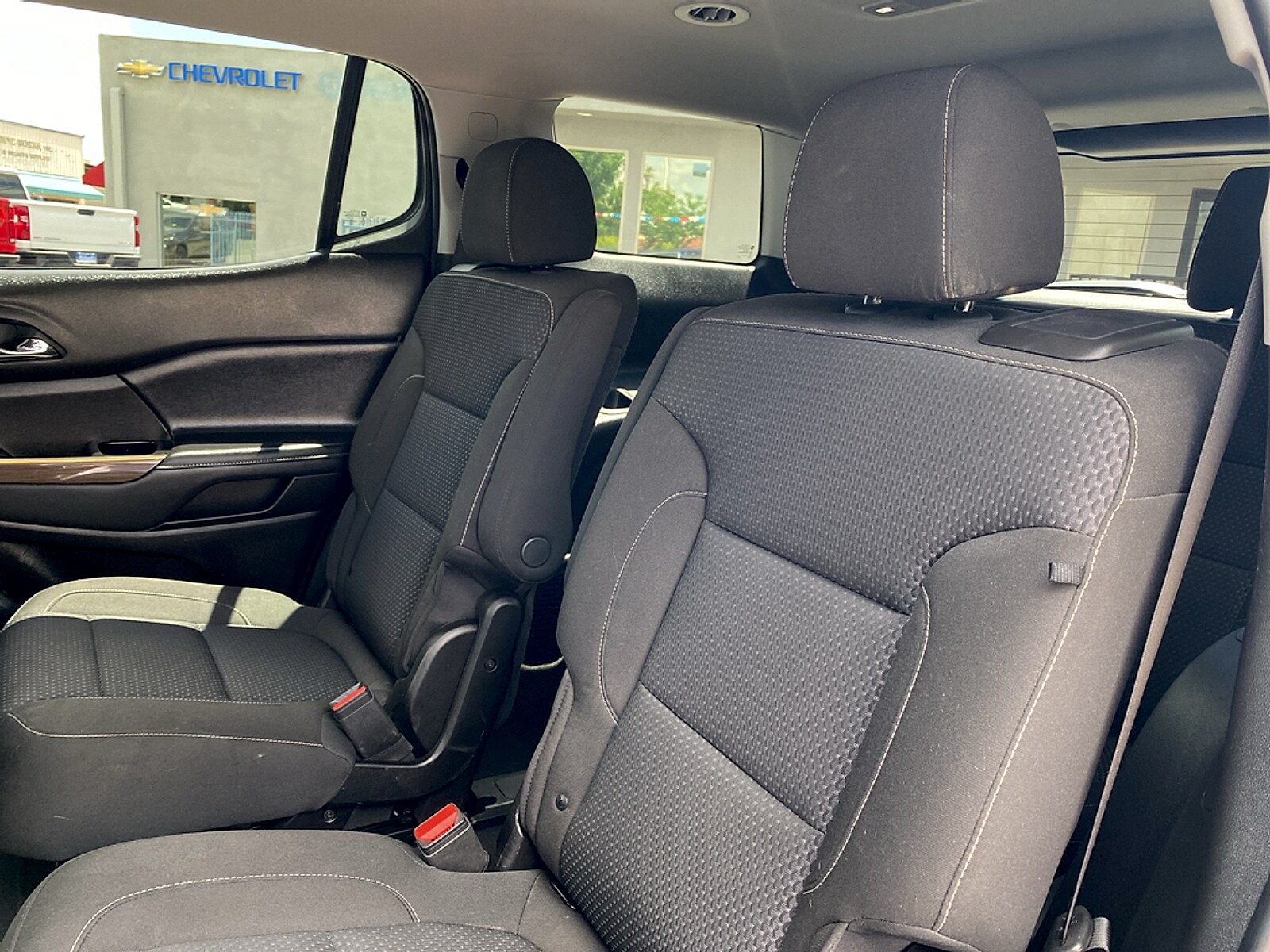 2023 GMC Acadia SLE - Photo 18