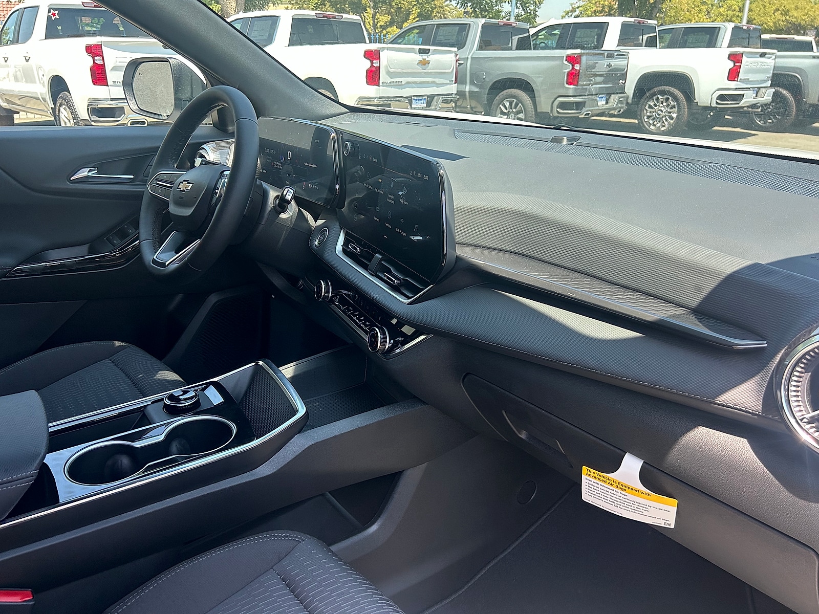 2027 Chevrolet Equinox LT - Photo 31