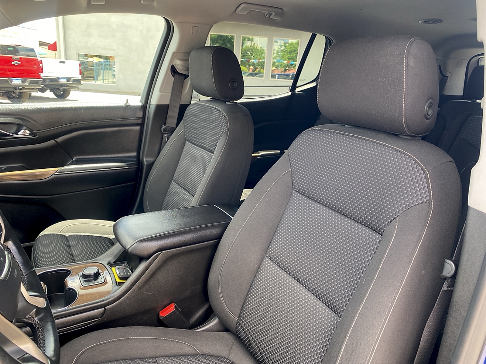 2023 GMC Acadia SLE - Photo 14