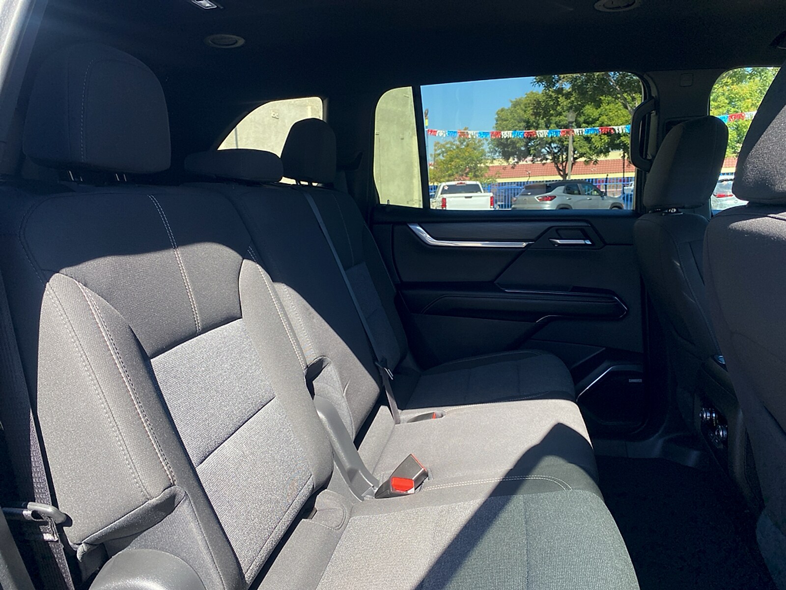 2025 GMC Acadia Elevation - Photo 15