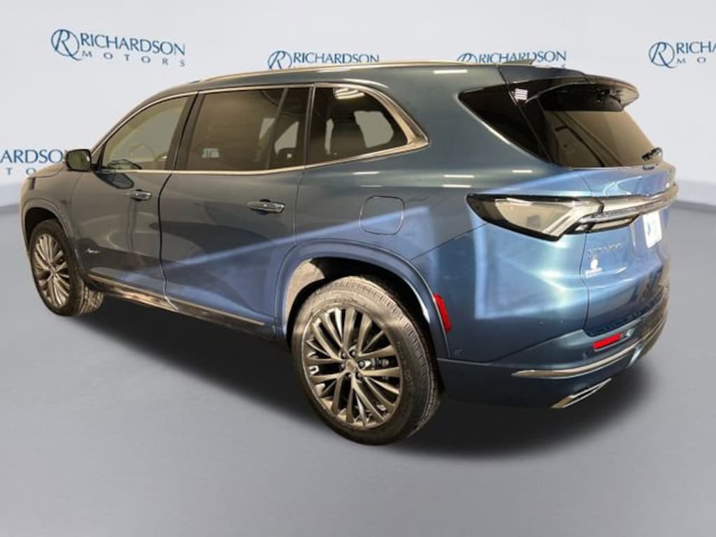 New 2026 Buick Enclave Avenir SUV