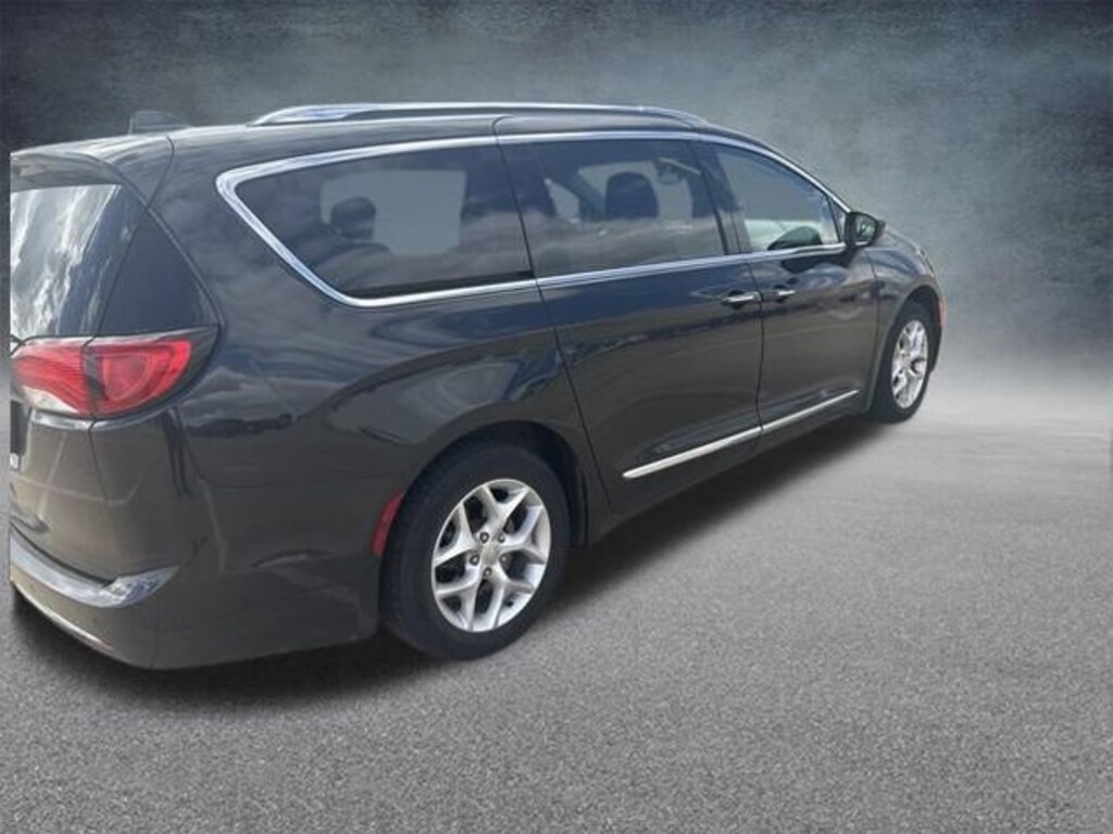 Used 2019 Chrysler Pacifica Touring L Plus