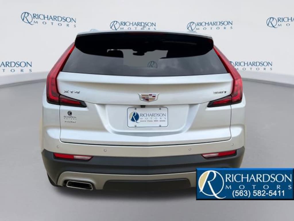 Used 2022 CADILLAC XT4 Premium Luxury SUV