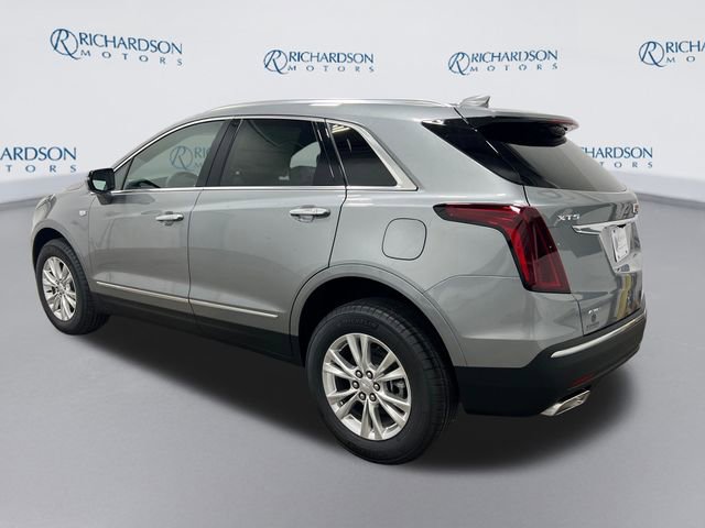 2026 Cadillac XT5 Luxury photo 2