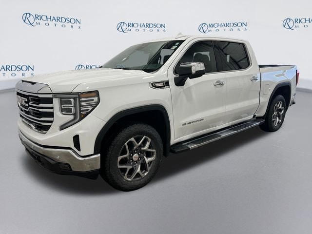 2026 GMC Sierra 1500 SLT's photo