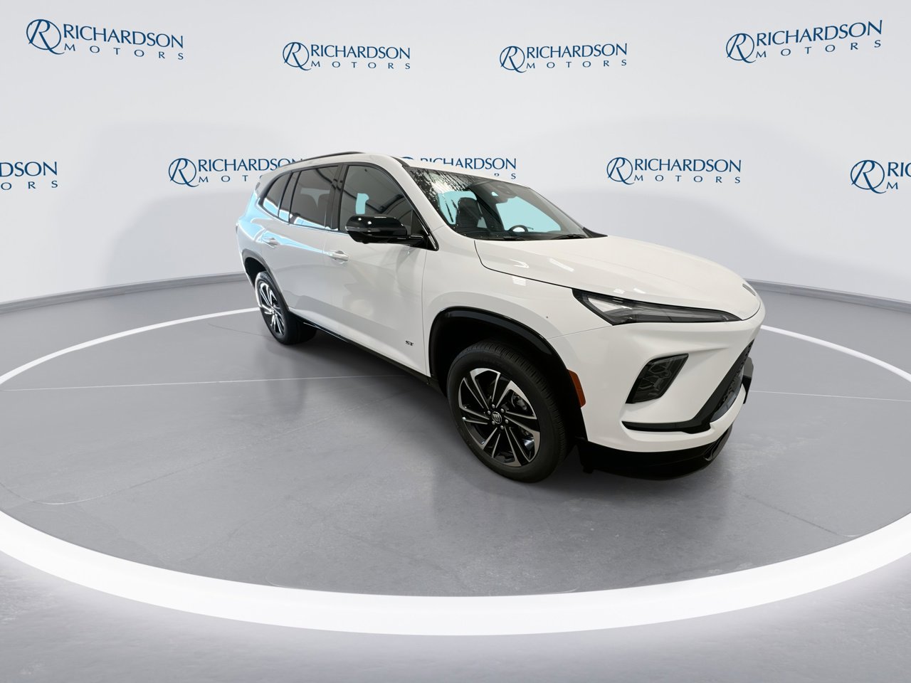 2026 Buick Enclave Sport Touring photo 2