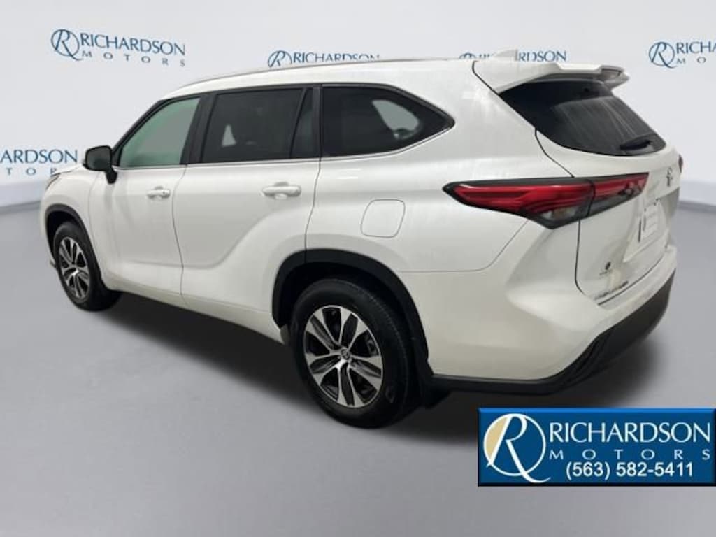 Used 2023 Toyota Highlander L