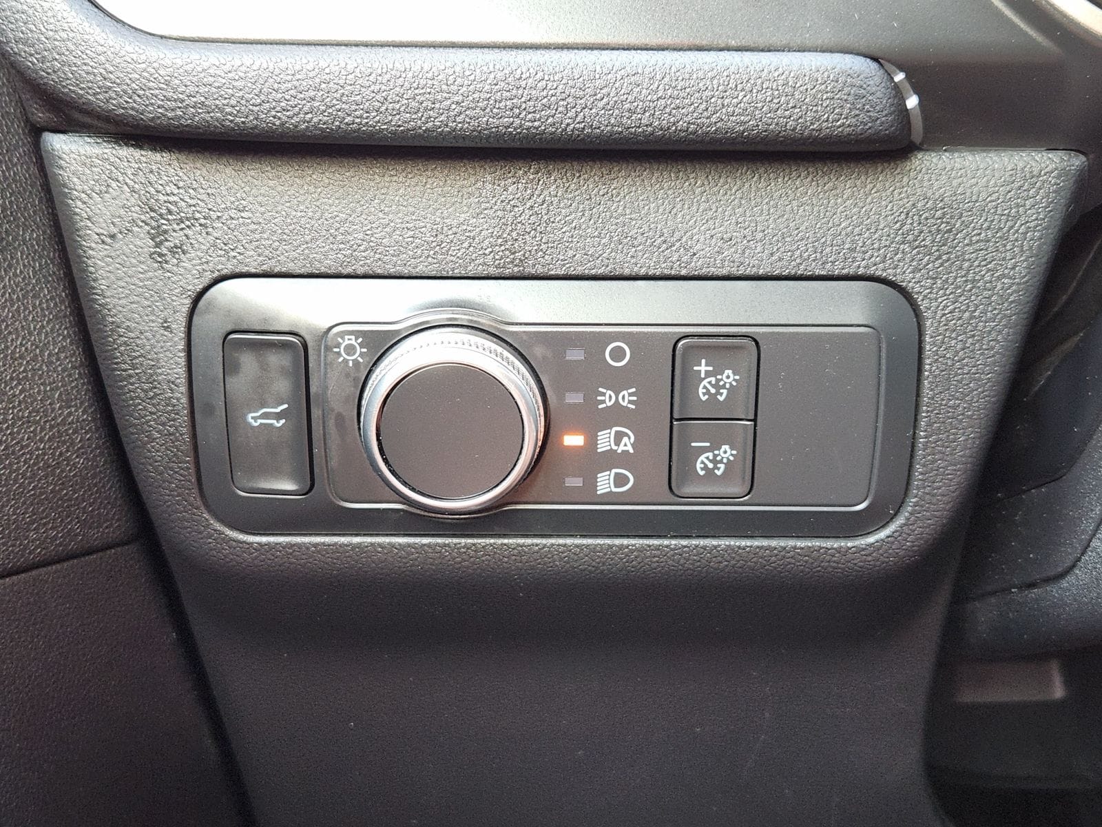 Used 2022 Carbonized Gray Ford SE image 31