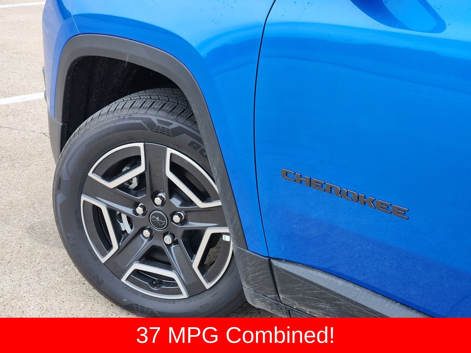 New 2026 Hydro Blue Pearlcoat Jeep LAREDO 4X4 image 17