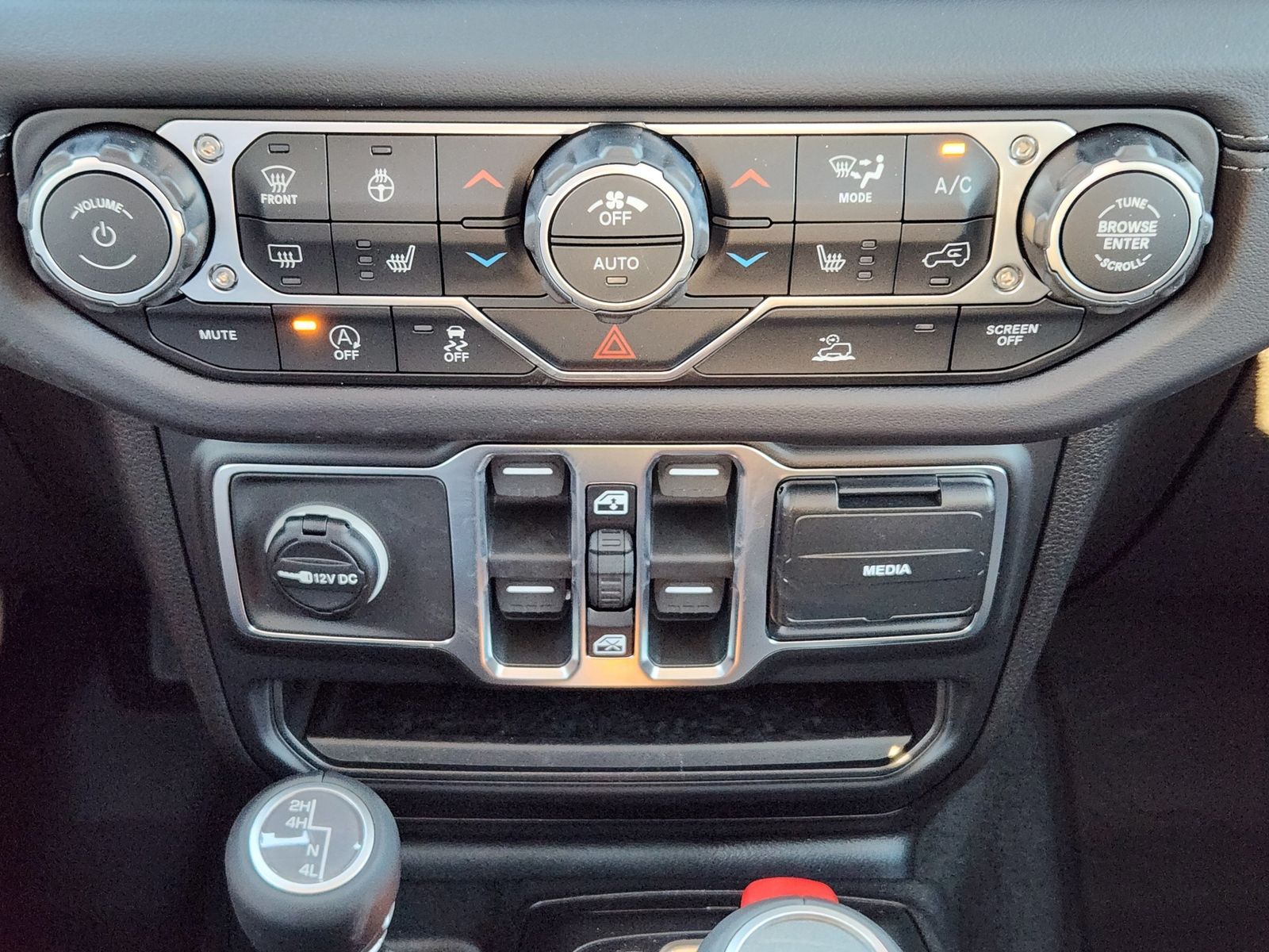 New 2026 Bright White Jeep TEXAS TRAIL 4X4 image 28