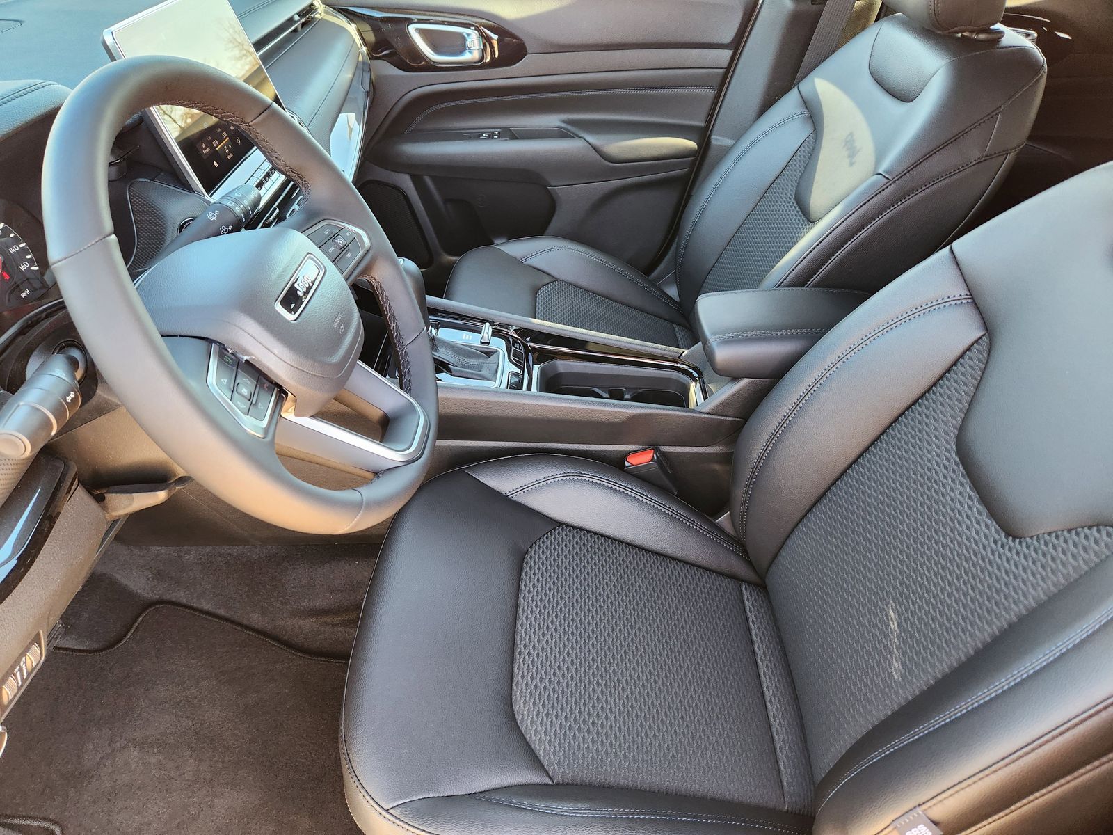 New 2026 Silver Zynith Jeep LATITUDE ALTITUDE 4X4 image 14