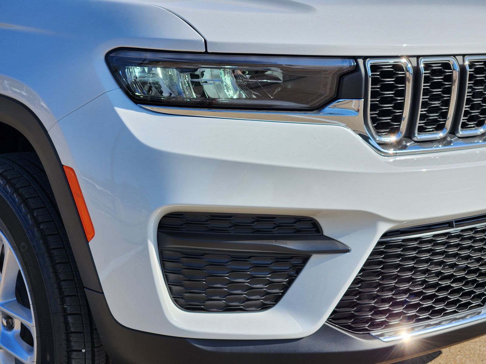 New 2026 Bright White Jeep LAREDO 4X2 image 9