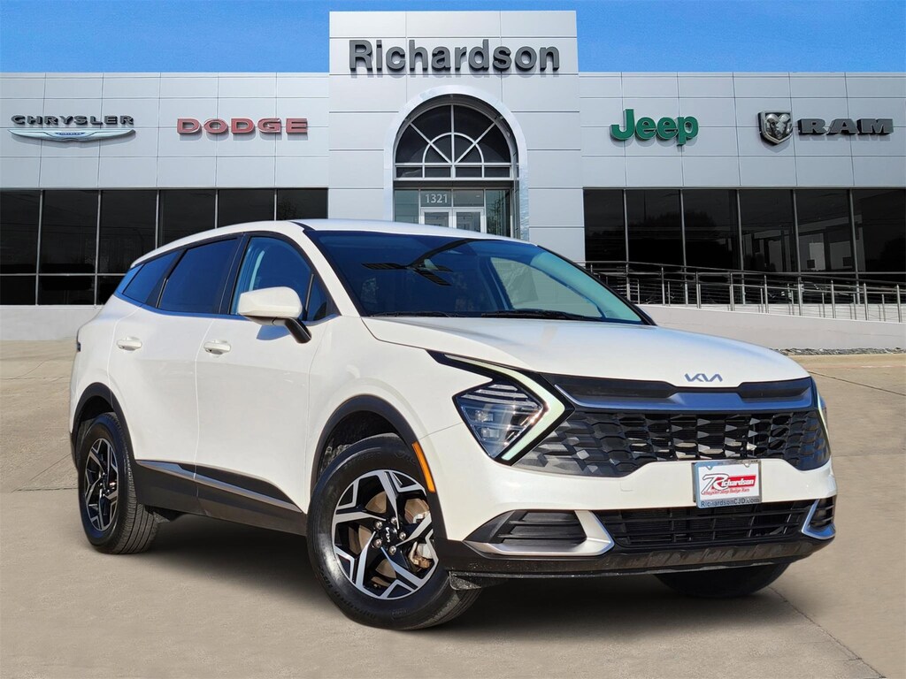 Used 2024 Kia Sportage LX SUV