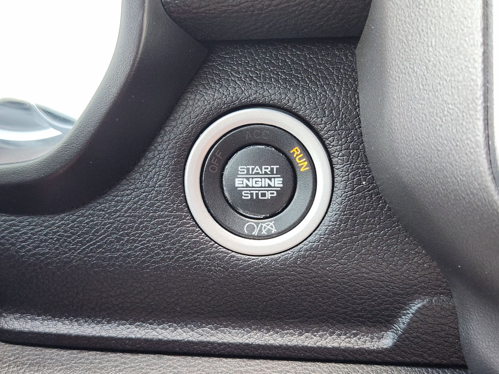 Used 2022 Granite Crystal Ram Laramie image 34