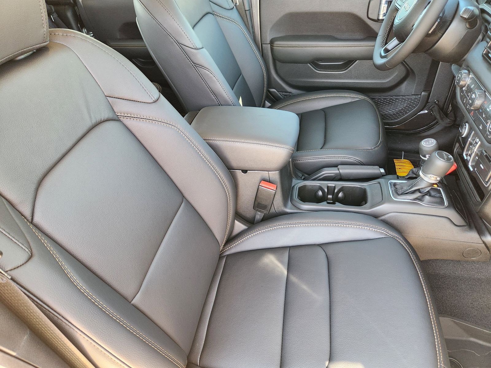 New 2026 Granite Crystal Jeep SAHARA 4X4 image 22