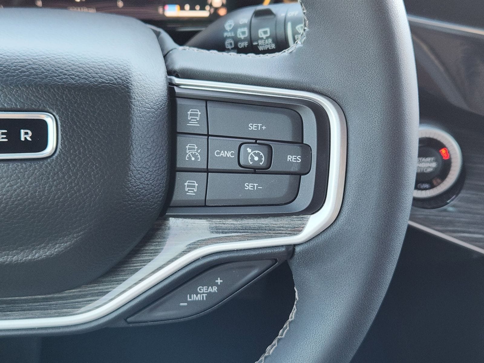 Used 2022 Velvet Red Pearlcoat Jeep Series II image 38